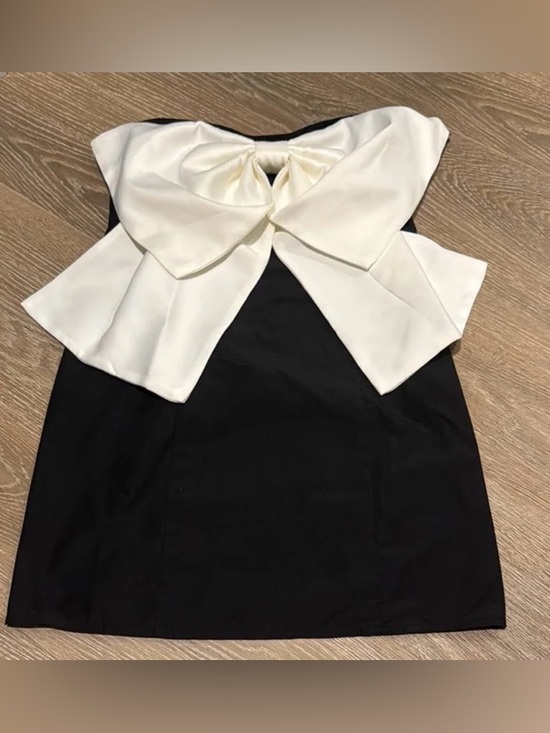 Urban Outfitters Dresses & Skirts - Urban Outfitters Black and White Strapless Dress